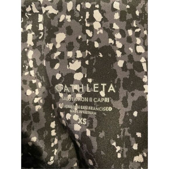 Athleta Salutation II 19-1/2” Inseam Capri Size XS - Picture 3 of 9